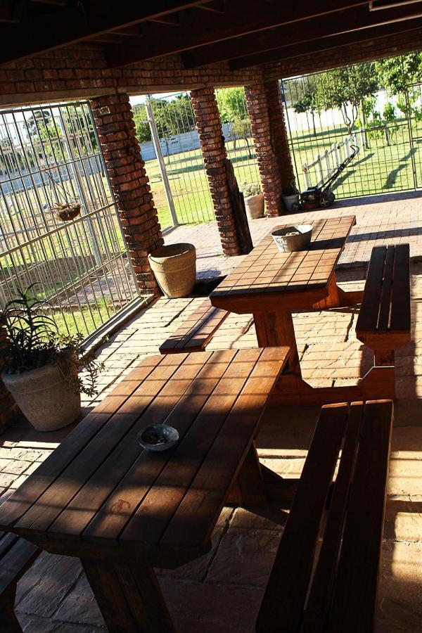 דרבנוויל African Adventures Accommodation מראה חיצוני תמונה